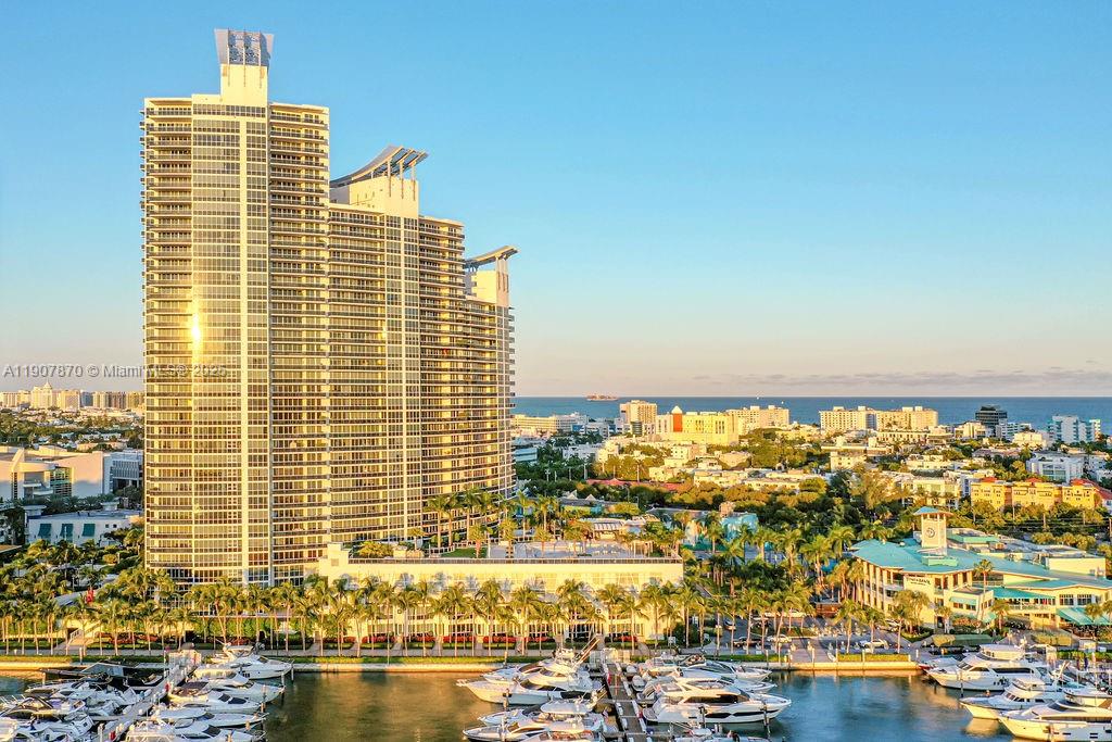 400 Alton Rd #TH-3M Miami Beach, FL 33139