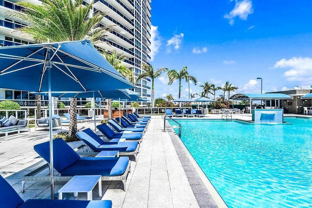 400 Alton Rd #TH-3M Miami Beach, FL 33139