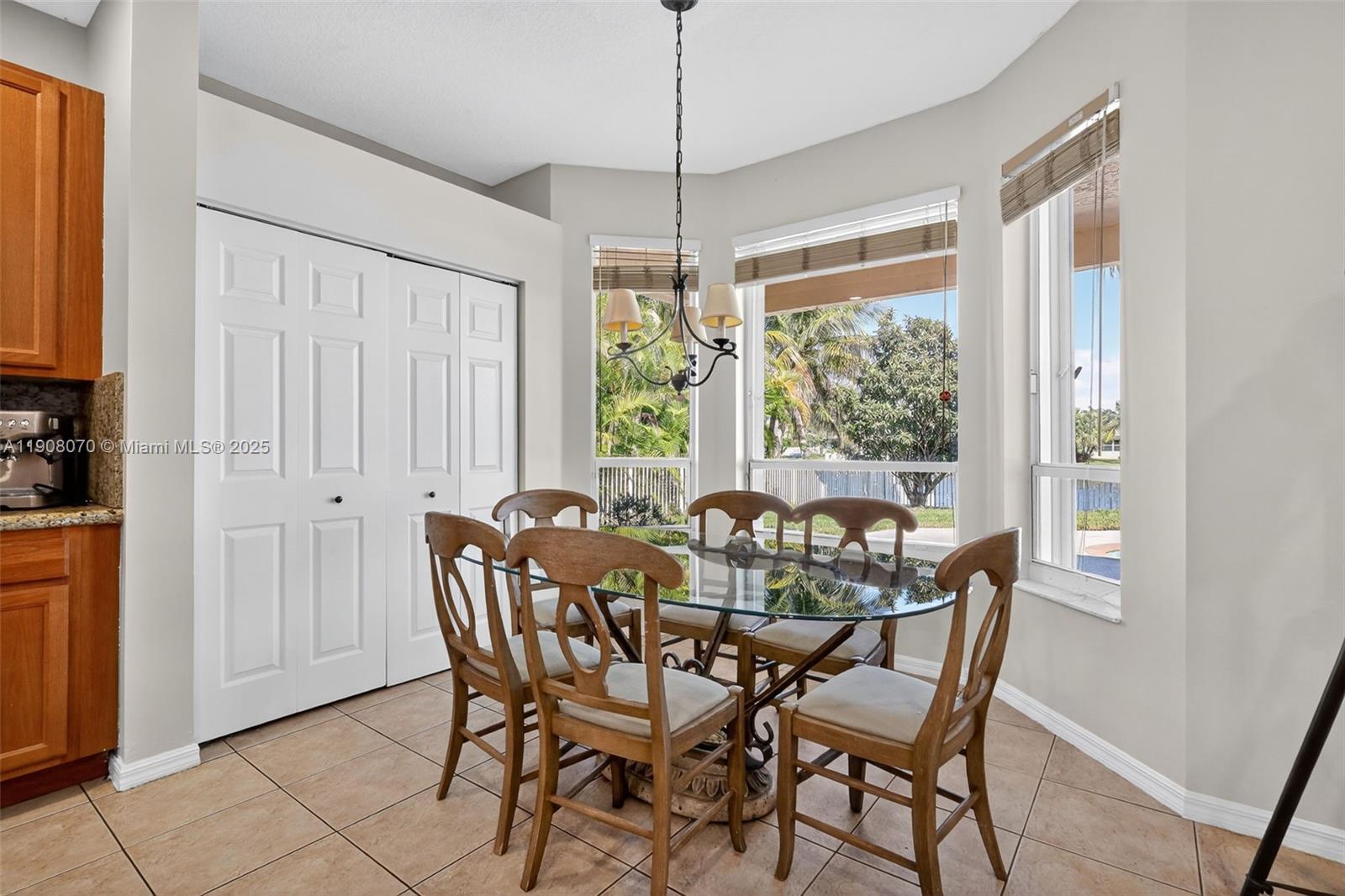 1351 NW 139th Ave Pembroke Pines, FL 33028