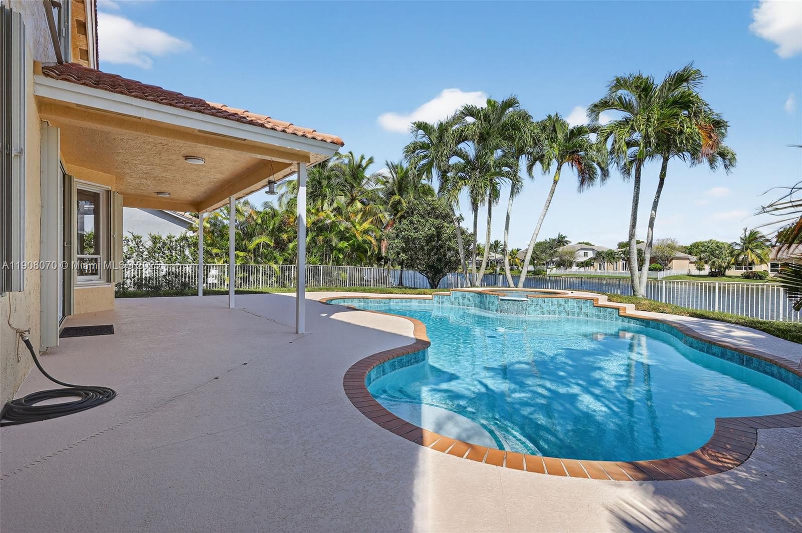 1351 NW 139th Ave Pembroke Pines, FL 33028