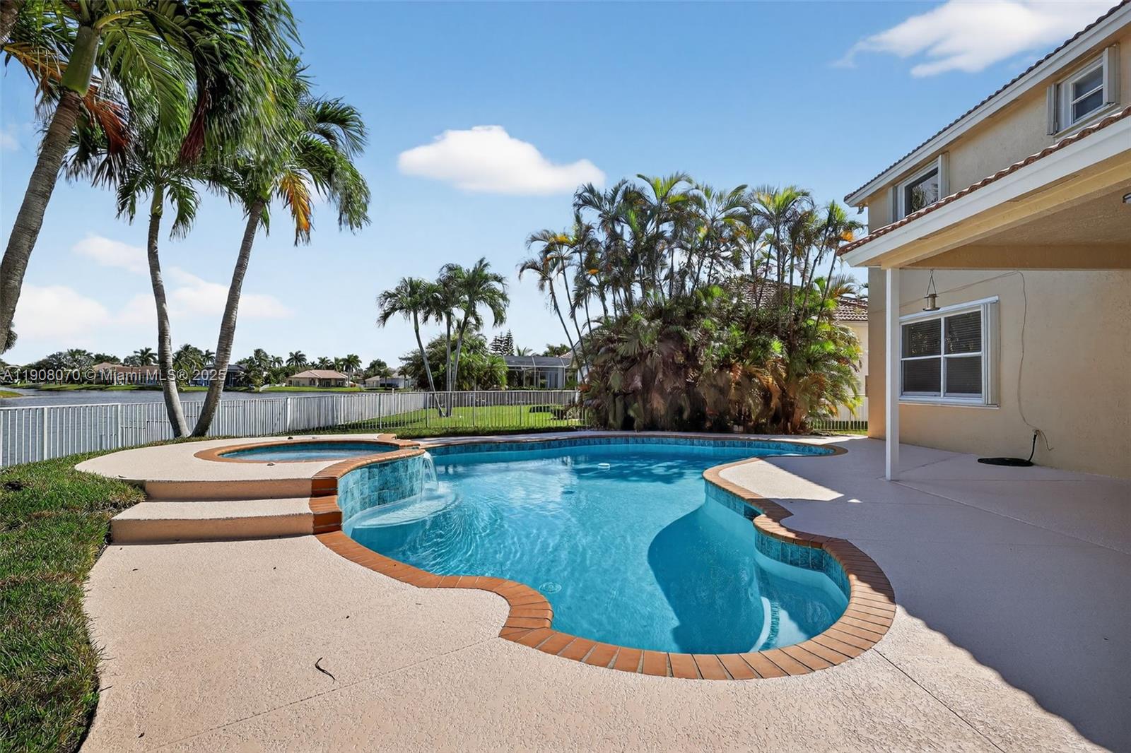 1351 NW 139th Ave Pembroke Pines, FL 33028