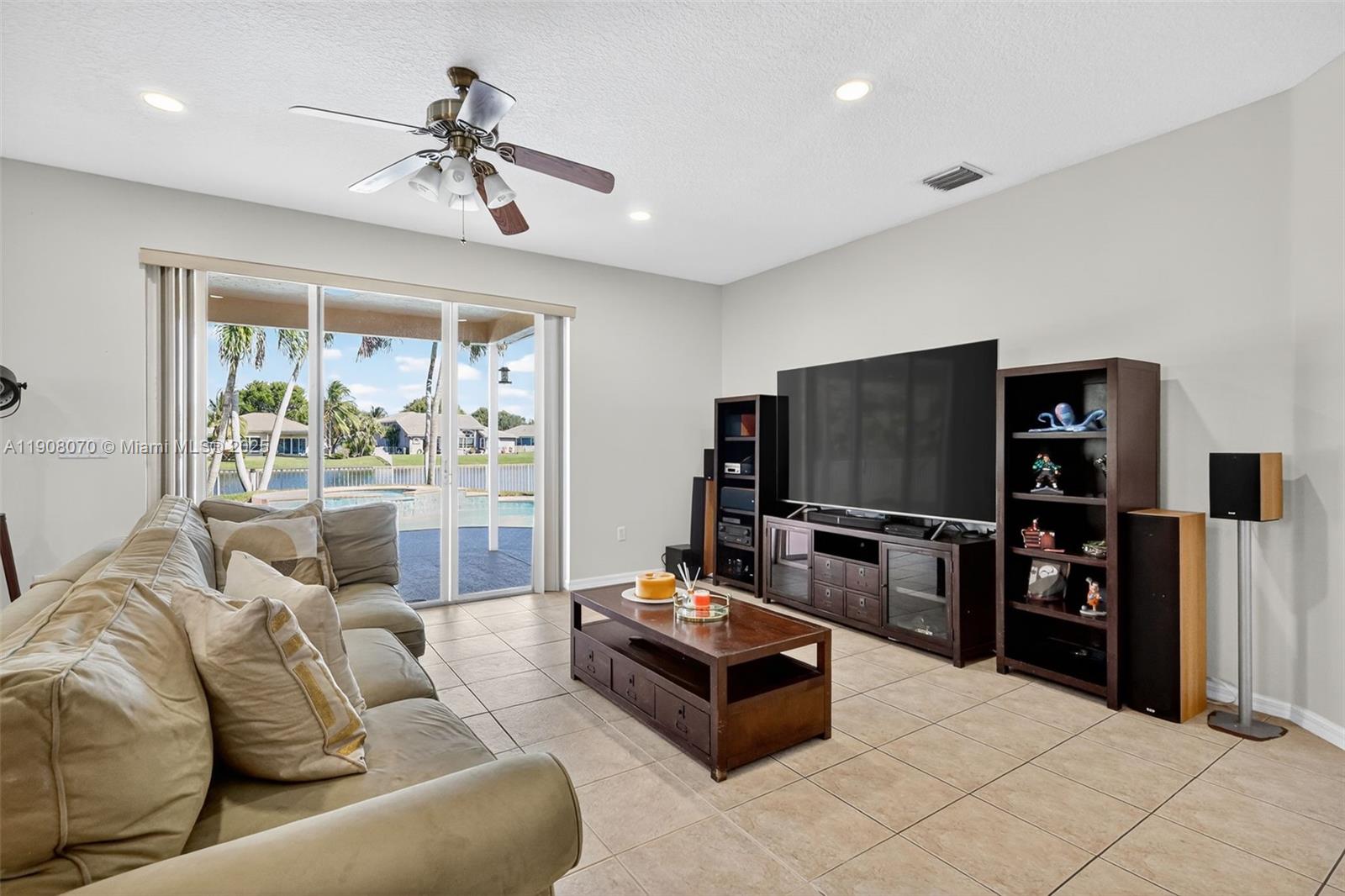 1351 NW 139th Ave Pembroke Pines, FL 33028