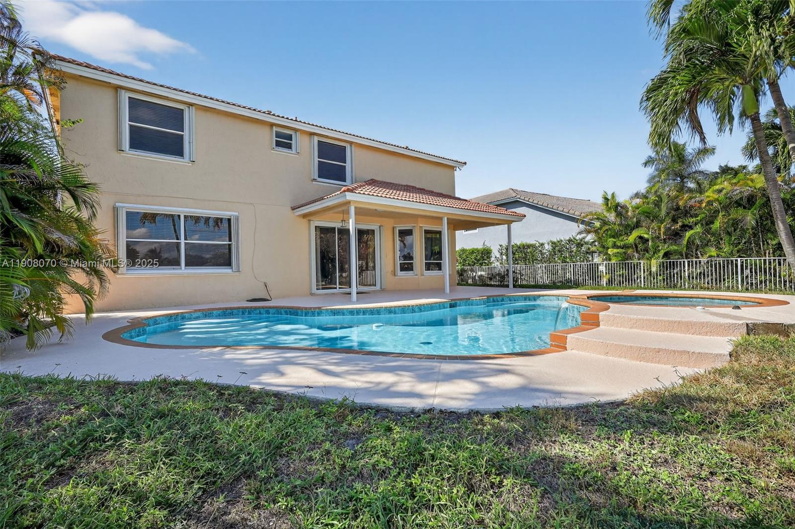 1351 NW 139th Ave Pembroke Pines, FL 33028