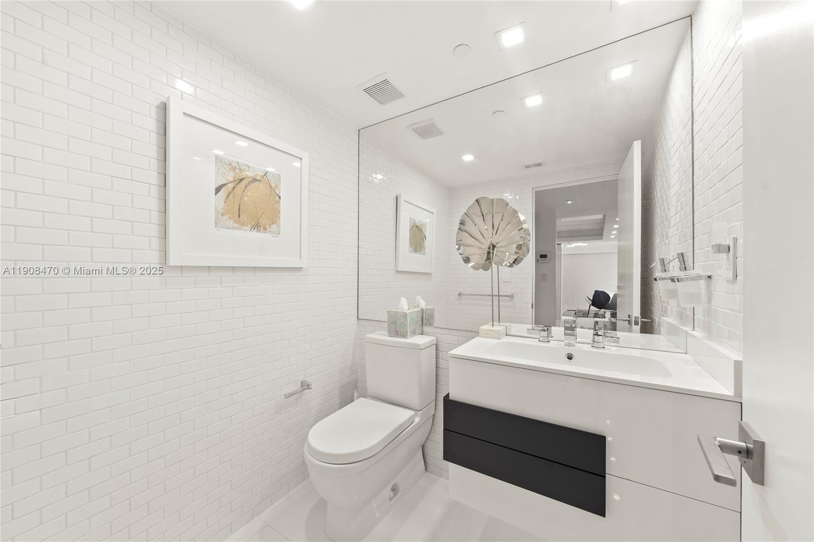 10205 Collins Ave #201 Bal Harbour, FL 33154