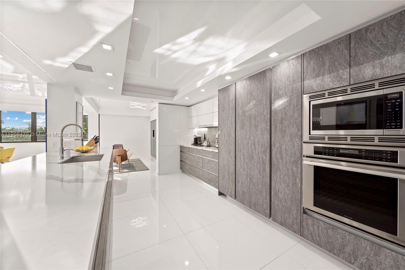 10205 Collins Ave #201 Bal Harbour, FL 33154