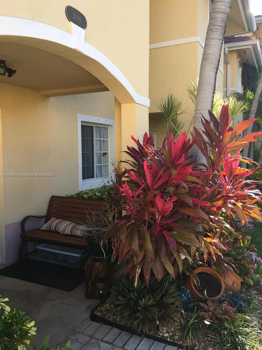 2098 NE 167th St #2-118 North Miami Beach, FL 33162