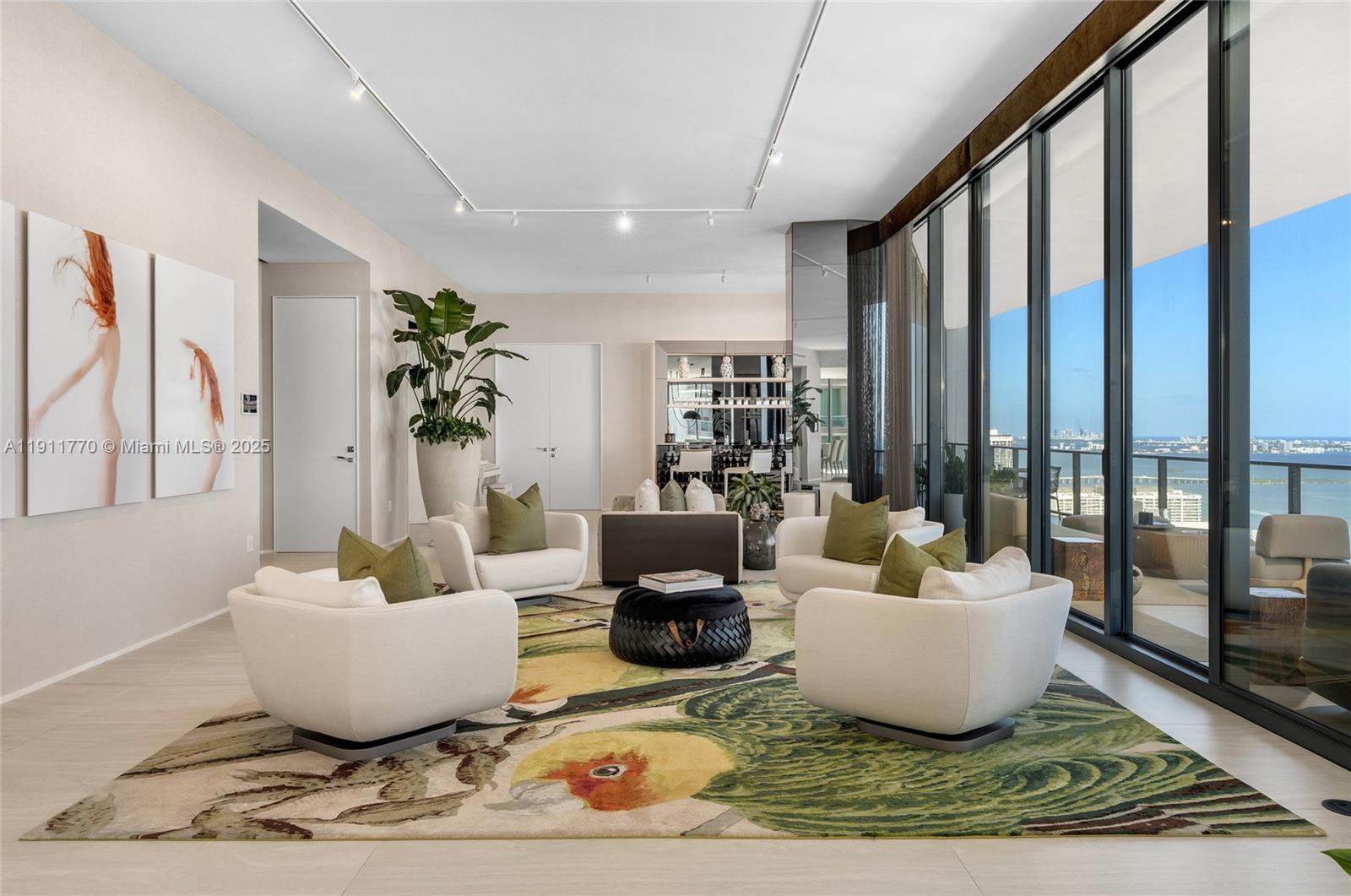 1000 Biscayne Blvd #5101 Miami, FL 33132