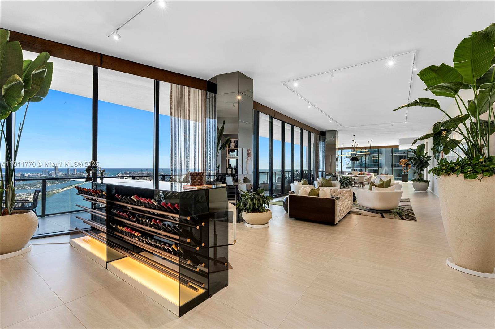 1000 Biscayne Blvd #5101 Miami, FL 33132