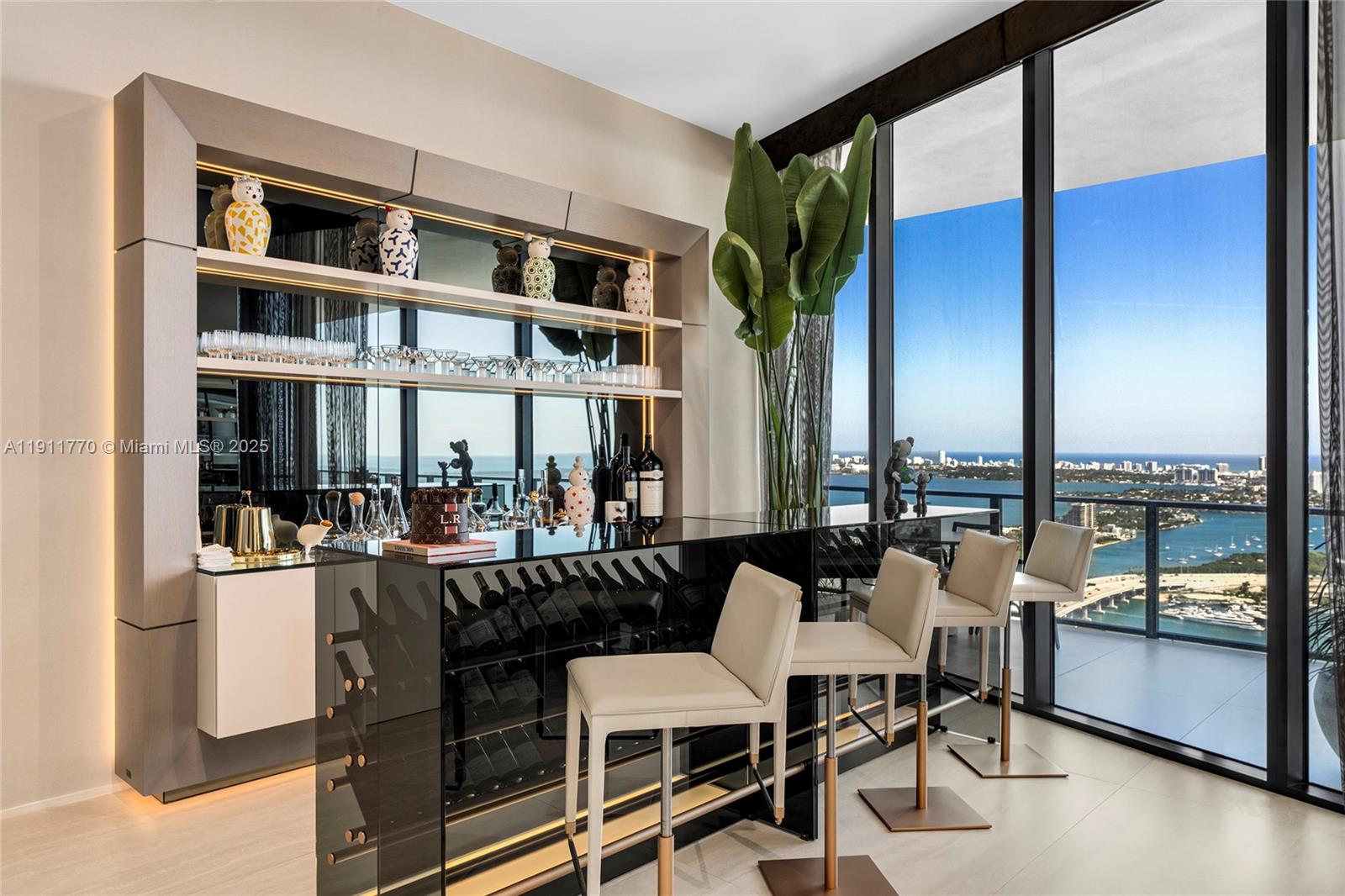 1000 Biscayne Blvd #5101 Miami, FL 33132