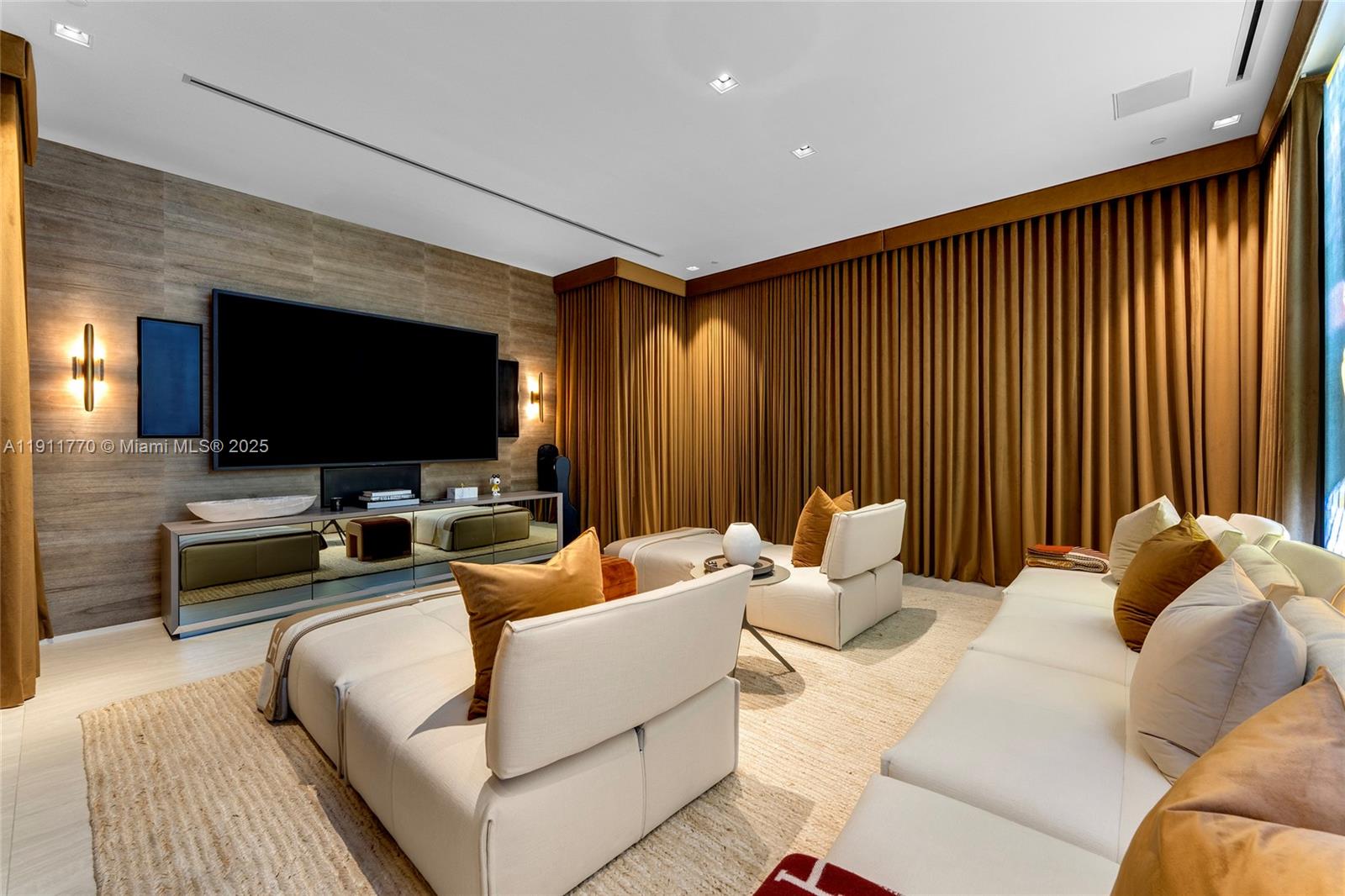 1000 Biscayne Blvd #5101 Miami, FL 33132