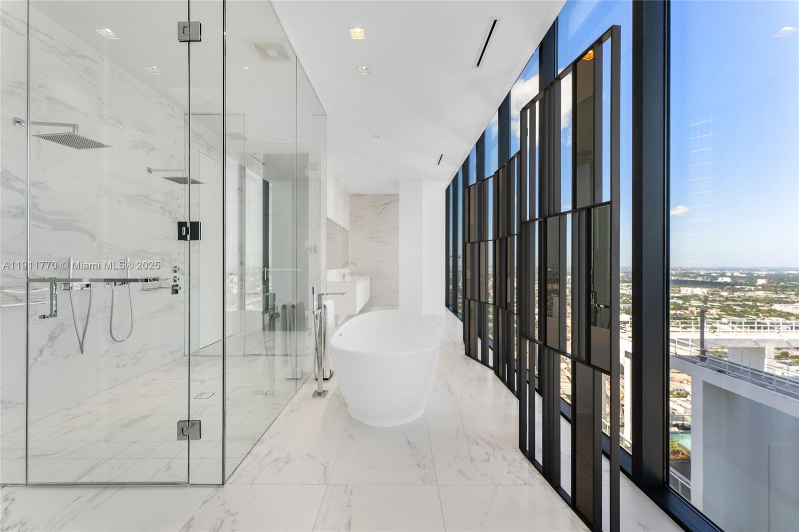 1000 Biscayne Blvd #5101 Miami, FL 33132