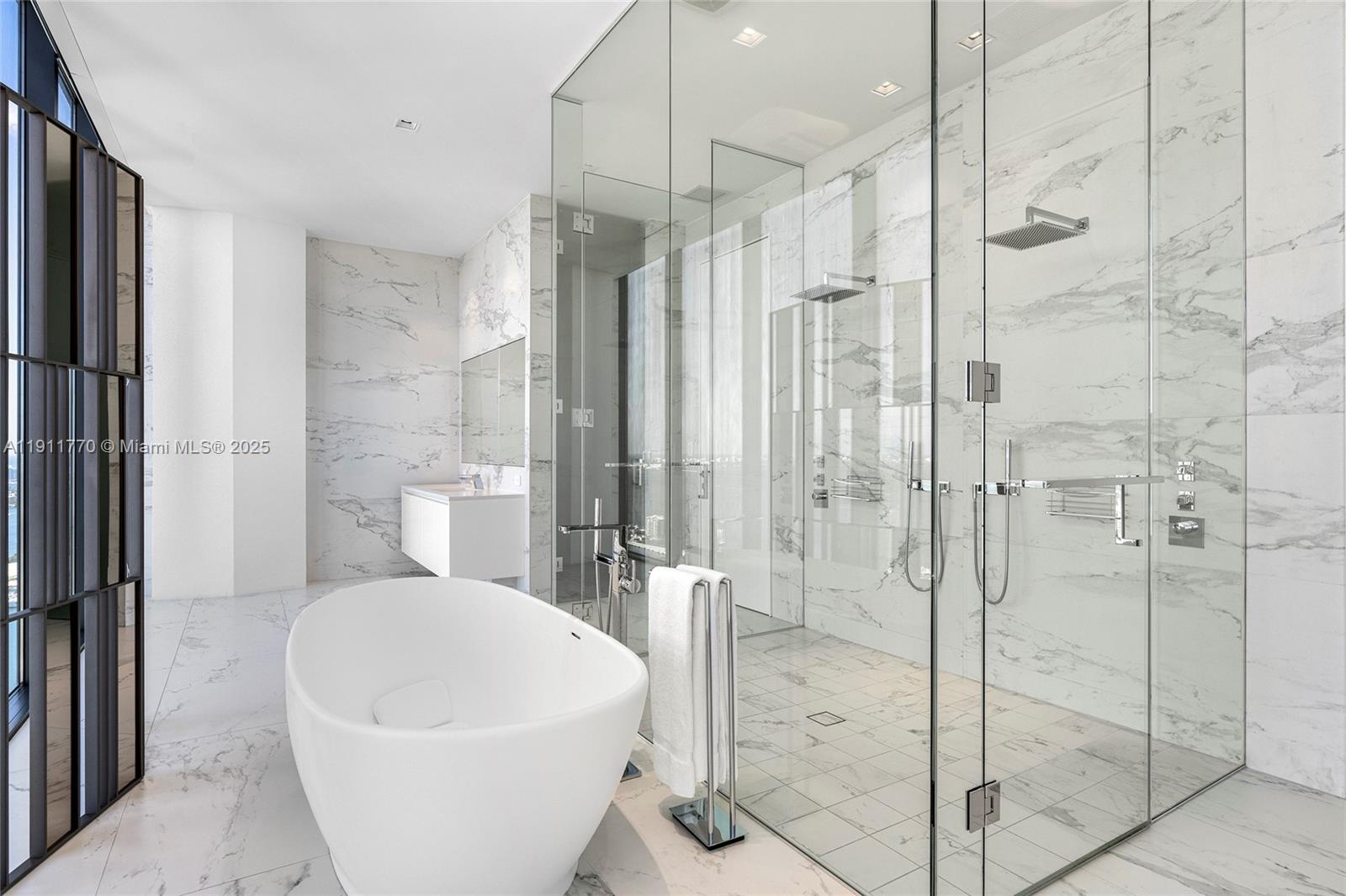 1000 Biscayne Blvd #5101 Miami, FL 33132