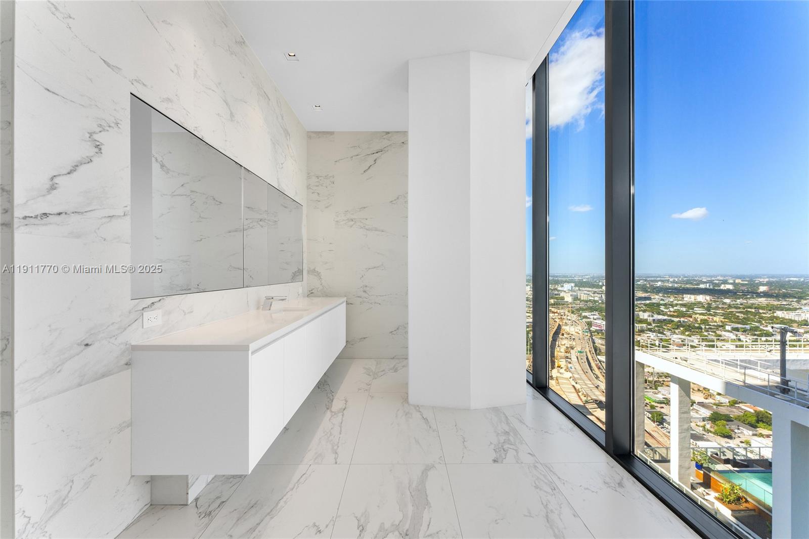 1000 Biscayne Blvd #5101 Miami, FL 33132