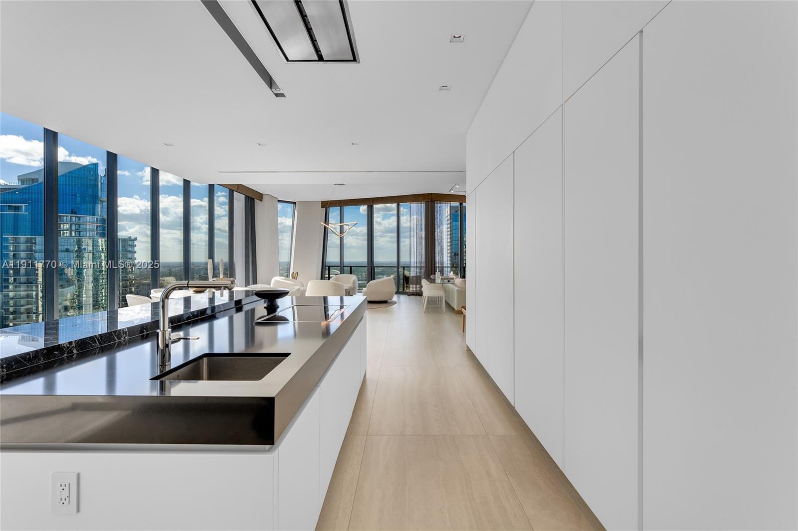 1000 Biscayne Blvd #5101 Miami, FL 33132