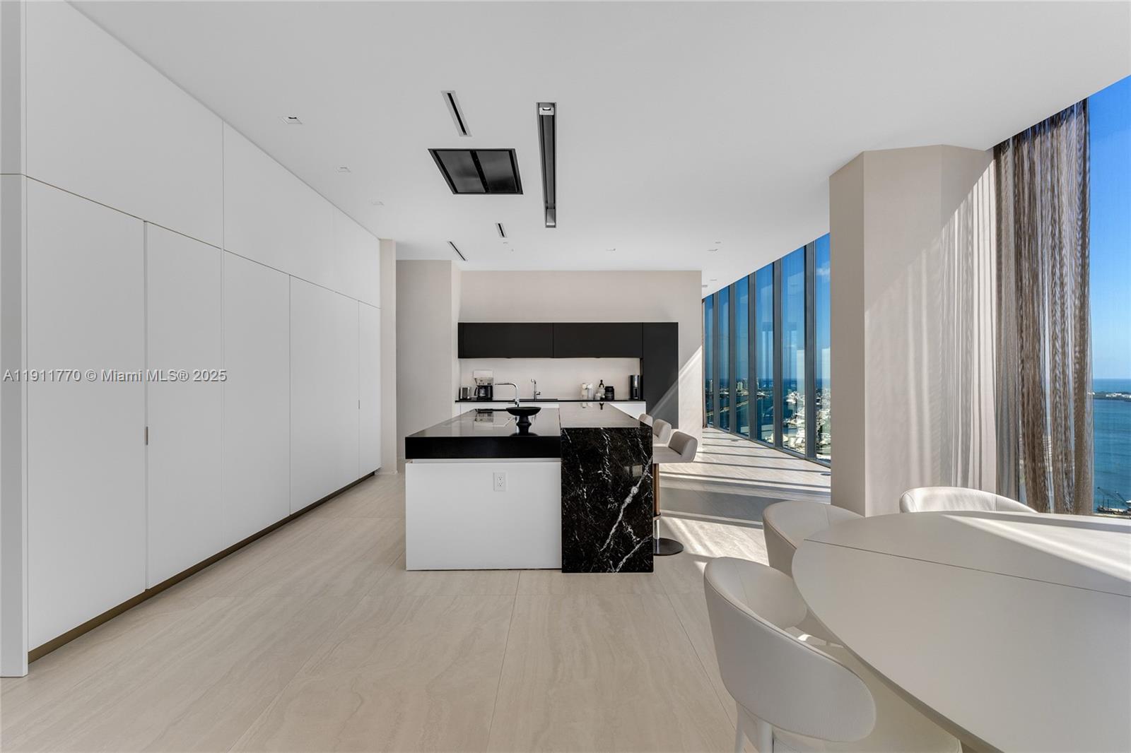 1000 Biscayne Blvd #5101 Miami, FL 33132