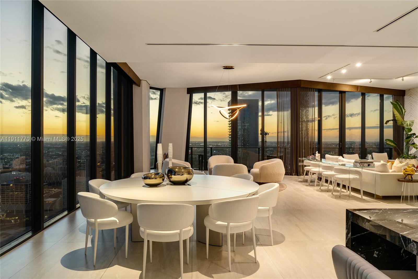 1000 Biscayne Blvd #5101 Miami, FL 33132