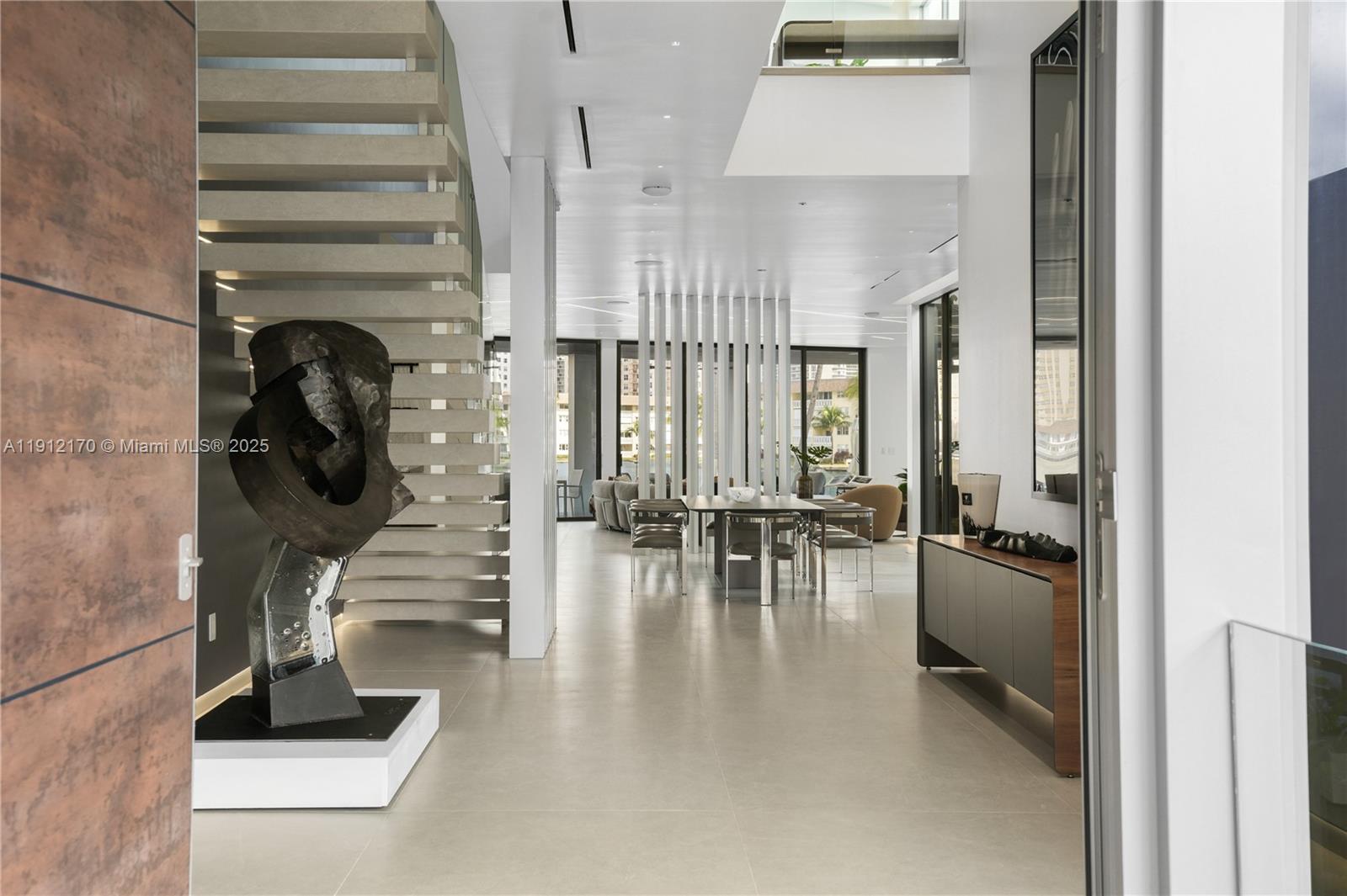 501 Palm Dr Hallandale Beach, FL 33009