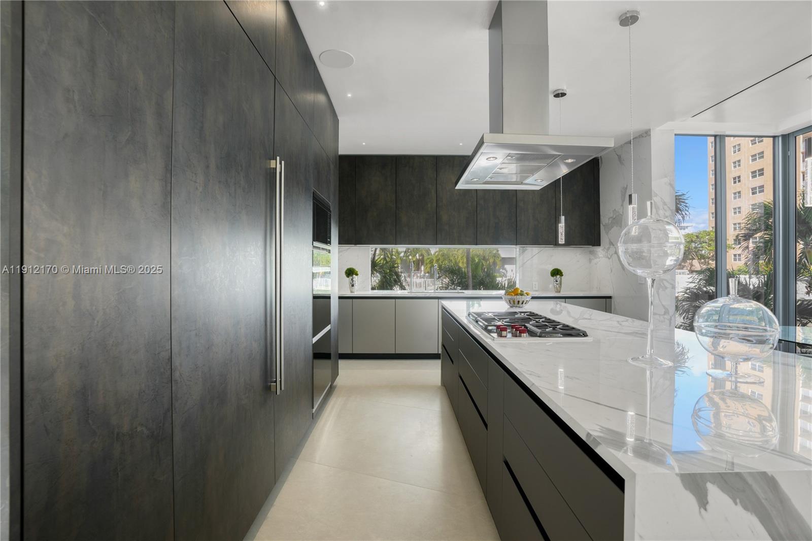 501 Palm Dr Hallandale Beach, FL 33009