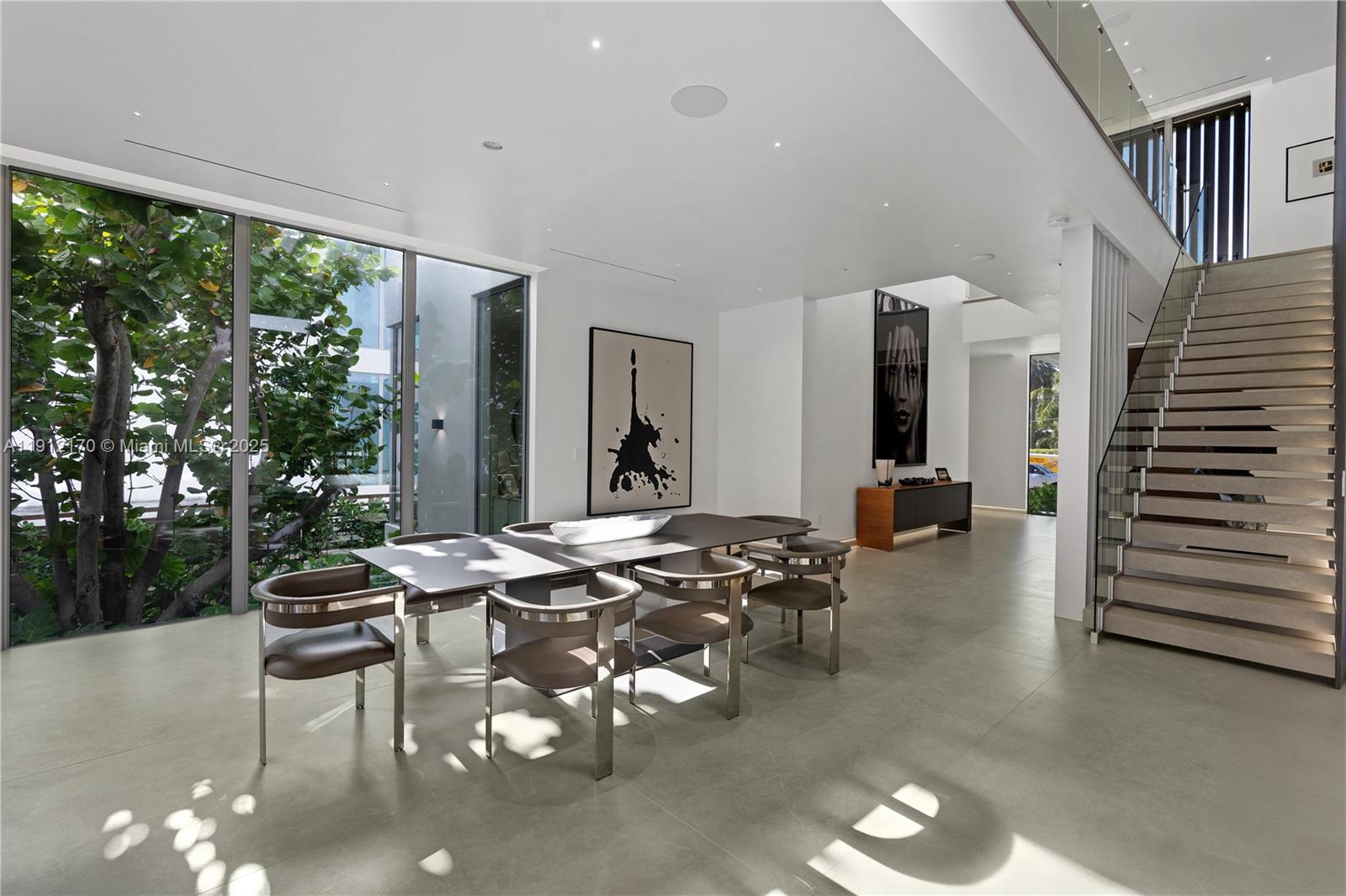 501 Palm Dr Hallandale Beach, FL 33009