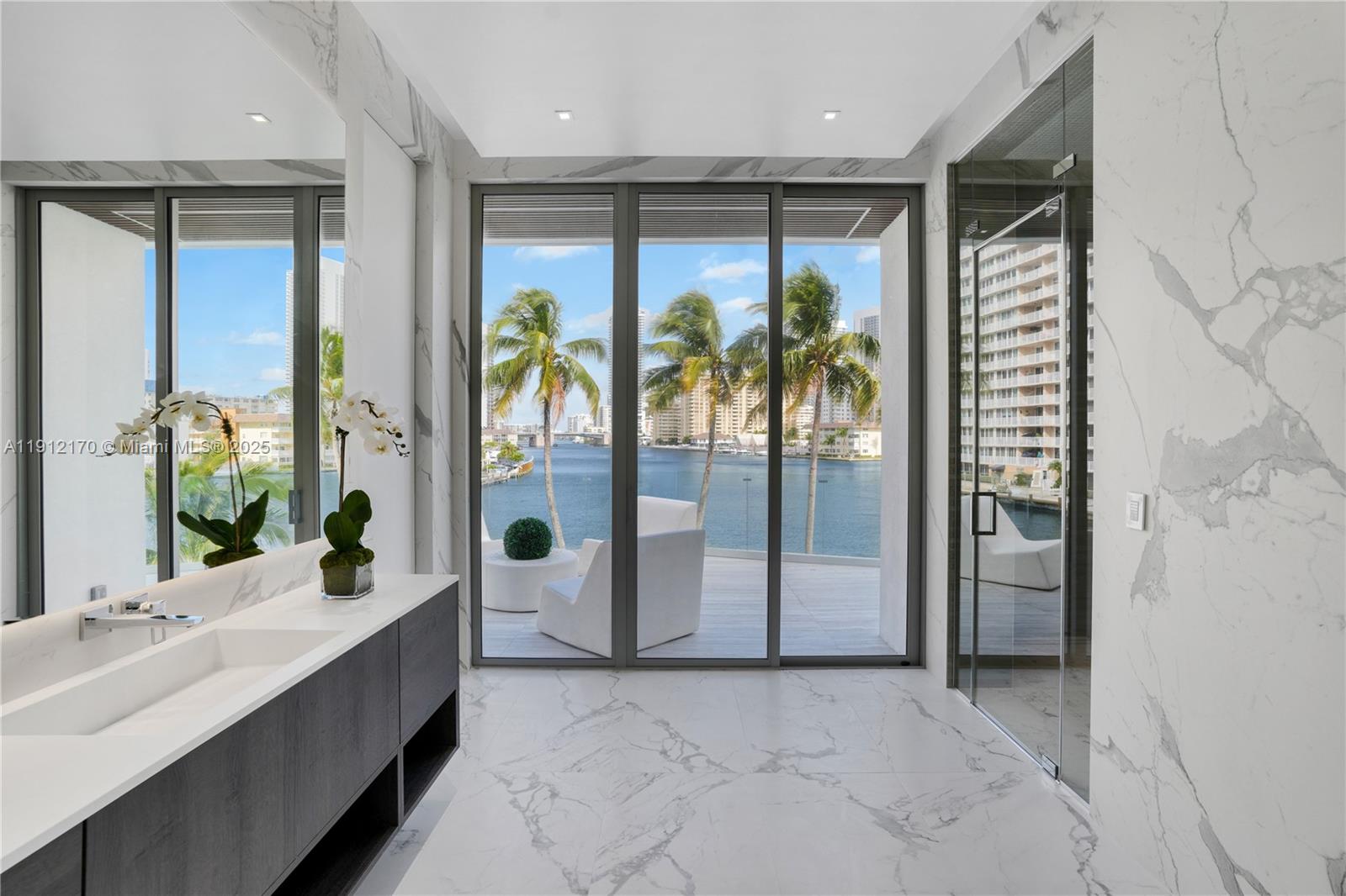 501 Palm Dr Hallandale Beach, FL 33009