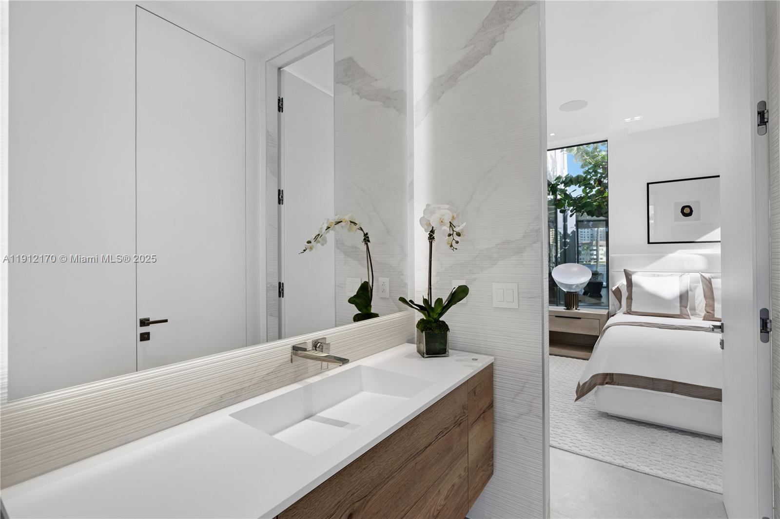 501 Palm Dr Hallandale Beach, FL 33009