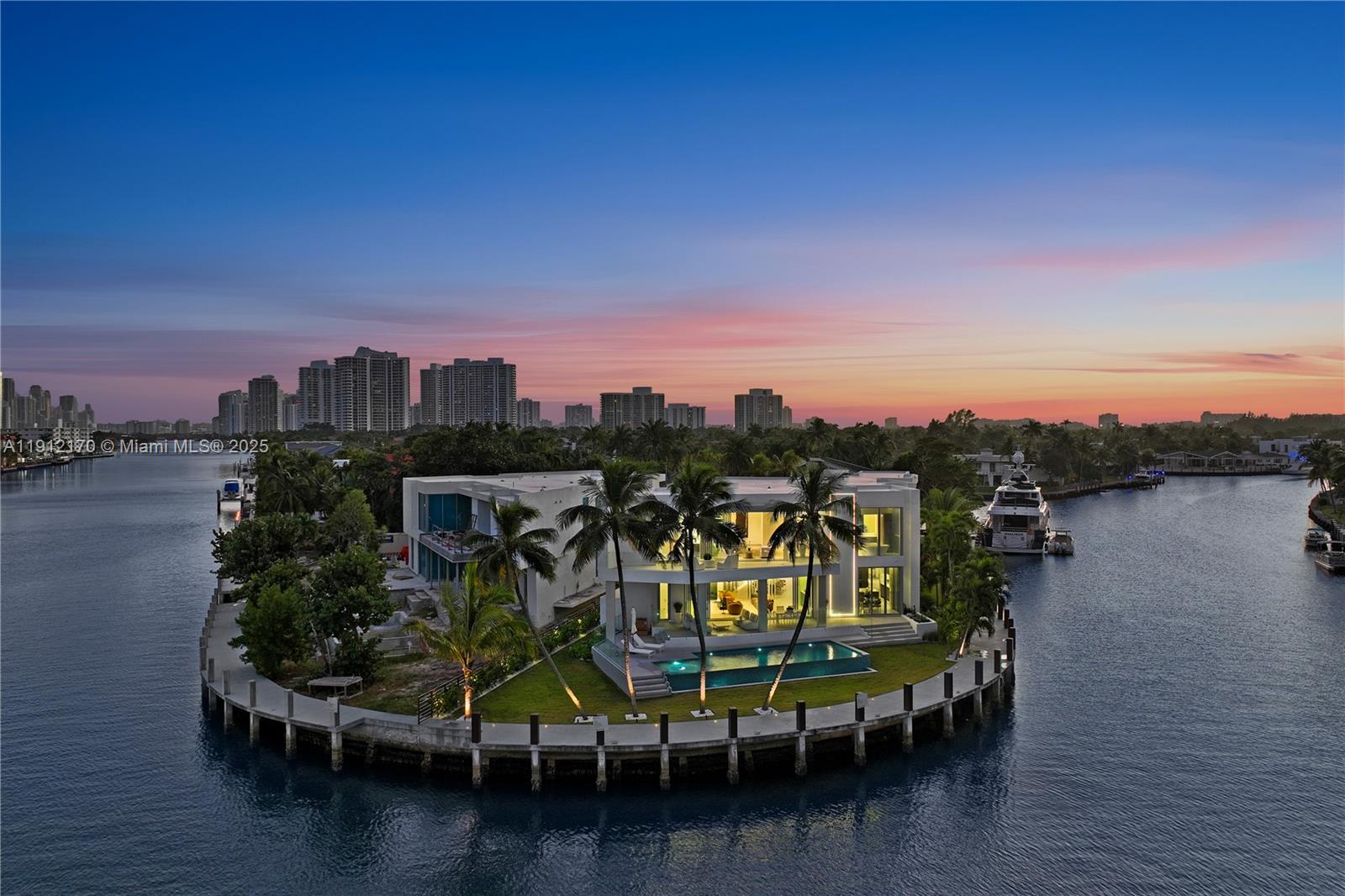 501 Palm Dr Hallandale Beach, FL 33009