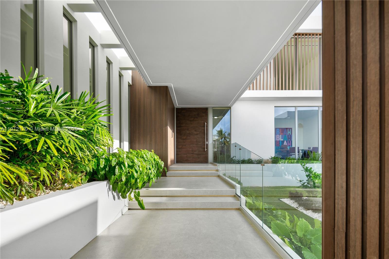 501 Palm Dr Hallandale Beach, FL 33009