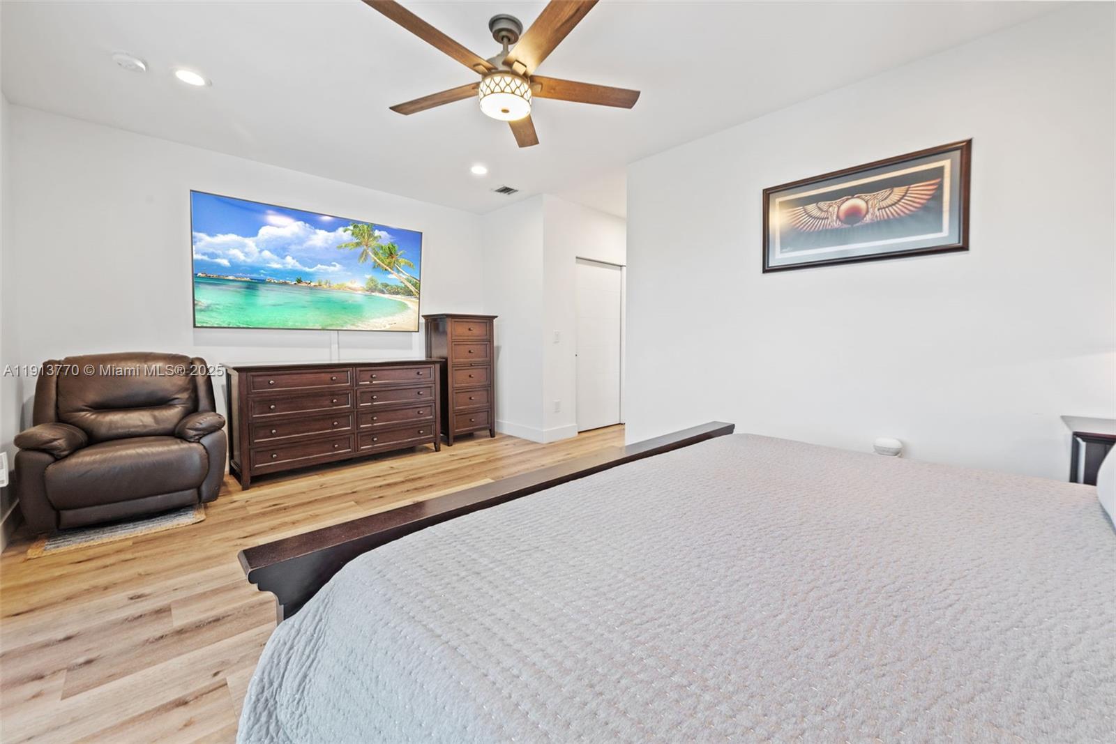 1226 NE 11th Ave Fort Lauderdale, FL 33304