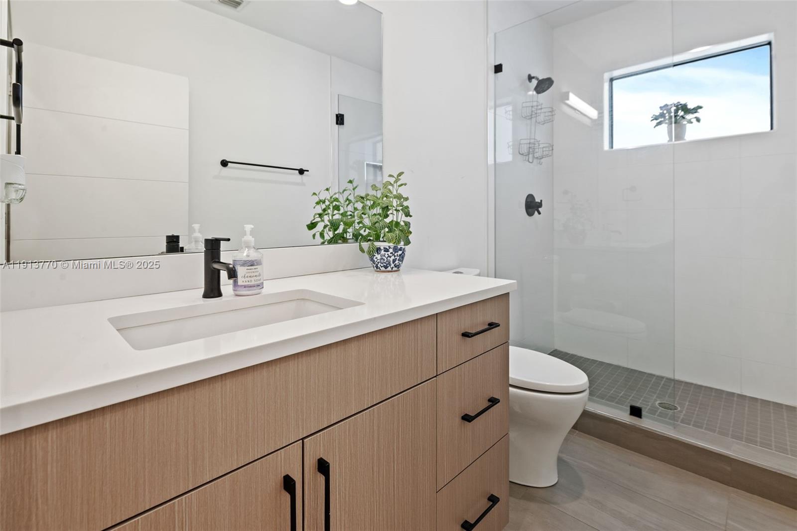 1226 NE 11th Ave Fort Lauderdale, FL 33304