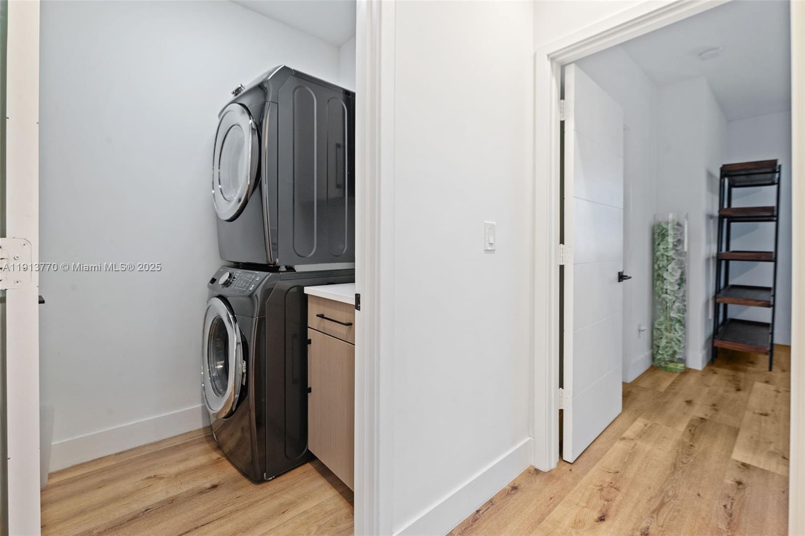 1226 NE 11th Ave Fort Lauderdale, FL 33304