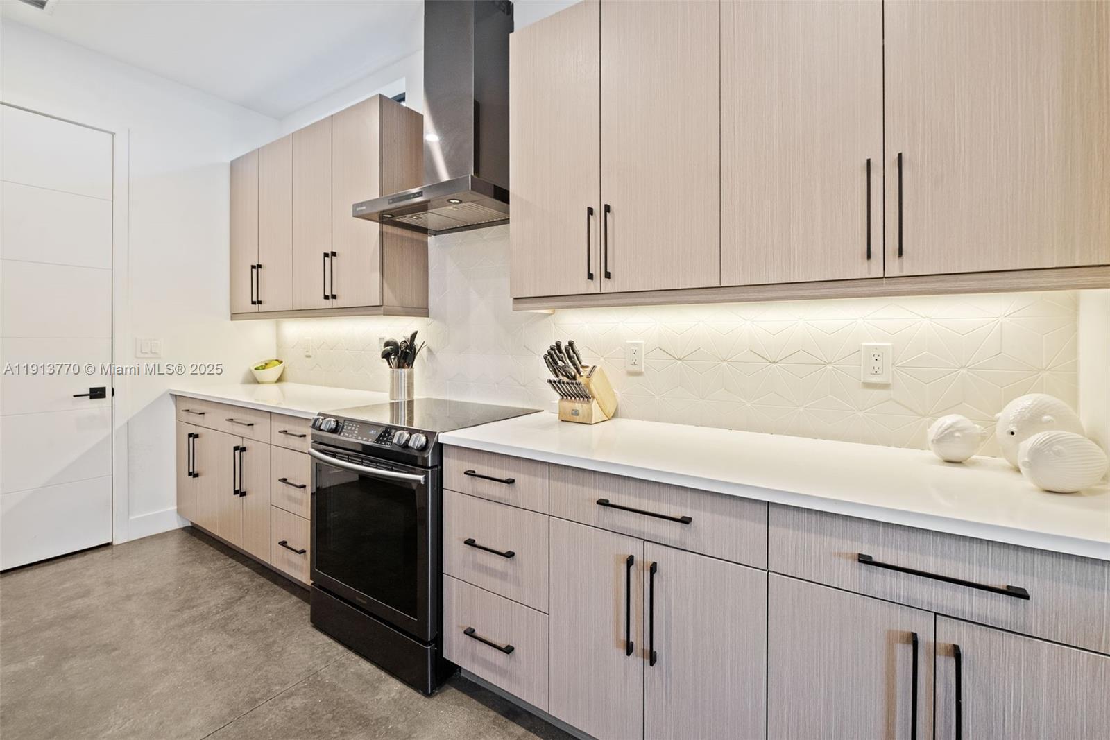 1226 NE 11th Ave Fort Lauderdale, FL 33304