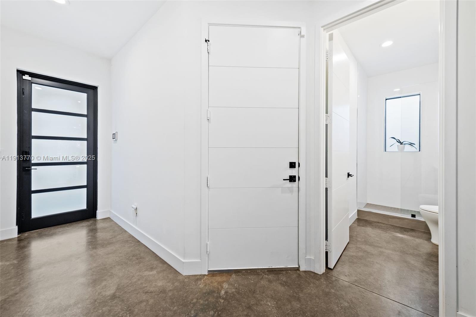 1226 NE 11th Ave Fort Lauderdale, FL 33304