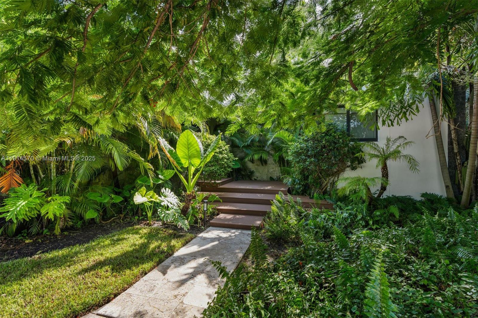 2815 Regatta Ave Miami Beach, FL 33140