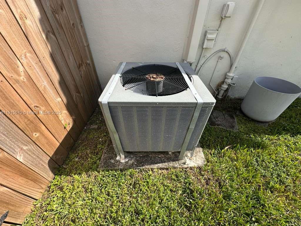 165 NE 98th St Miami Shores, FL 33138