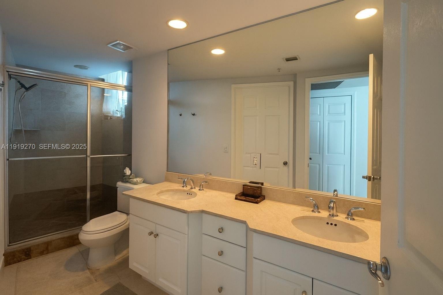 3370 Hidden Bay Dr #511 Aventura, FL 33180