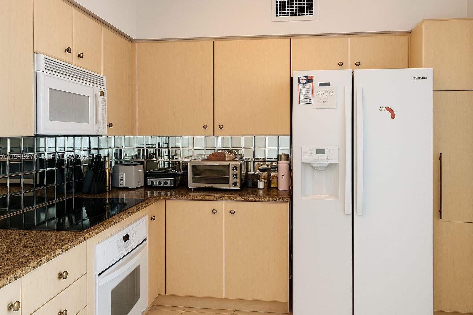 3370 Hidden Bay Dr #511 Aventura, FL 33180