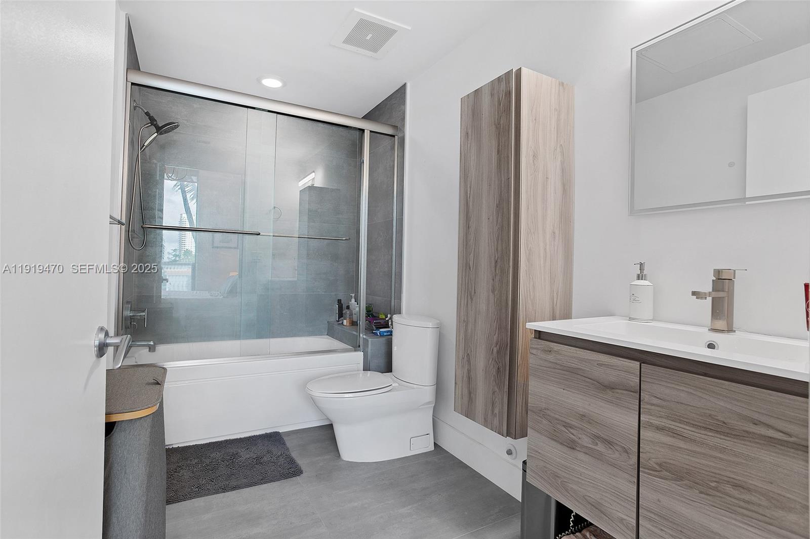 image Uptown Marina Lofts9