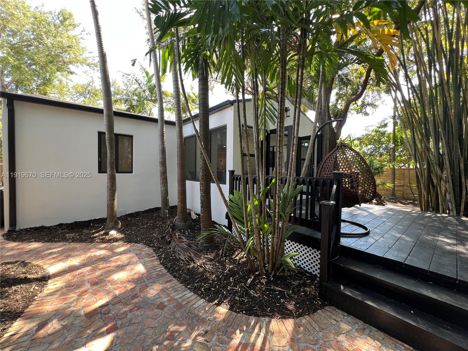 751 NE 80th St Miami, FL 33138