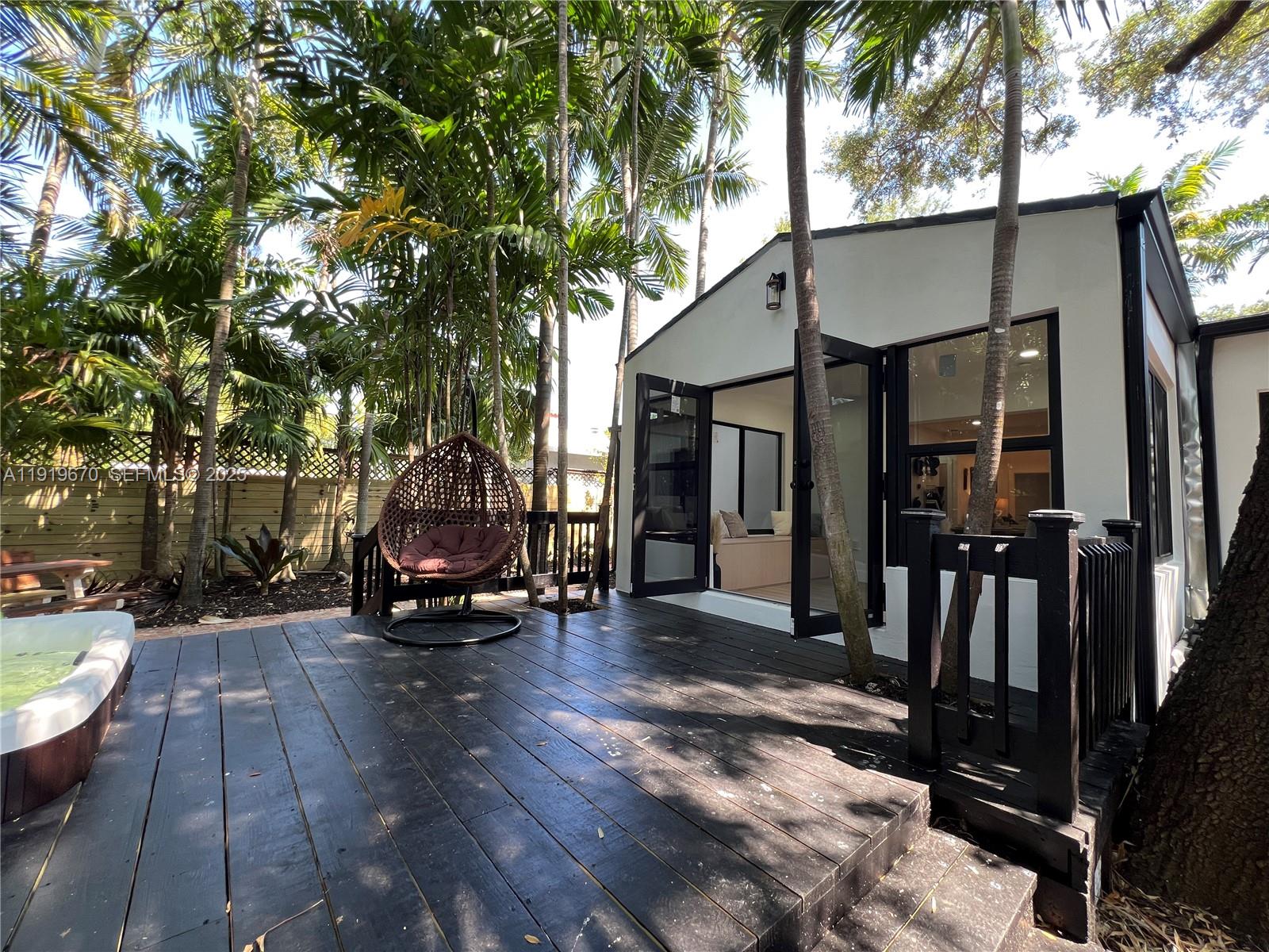 751 NE 80th St Miami, FL 33138