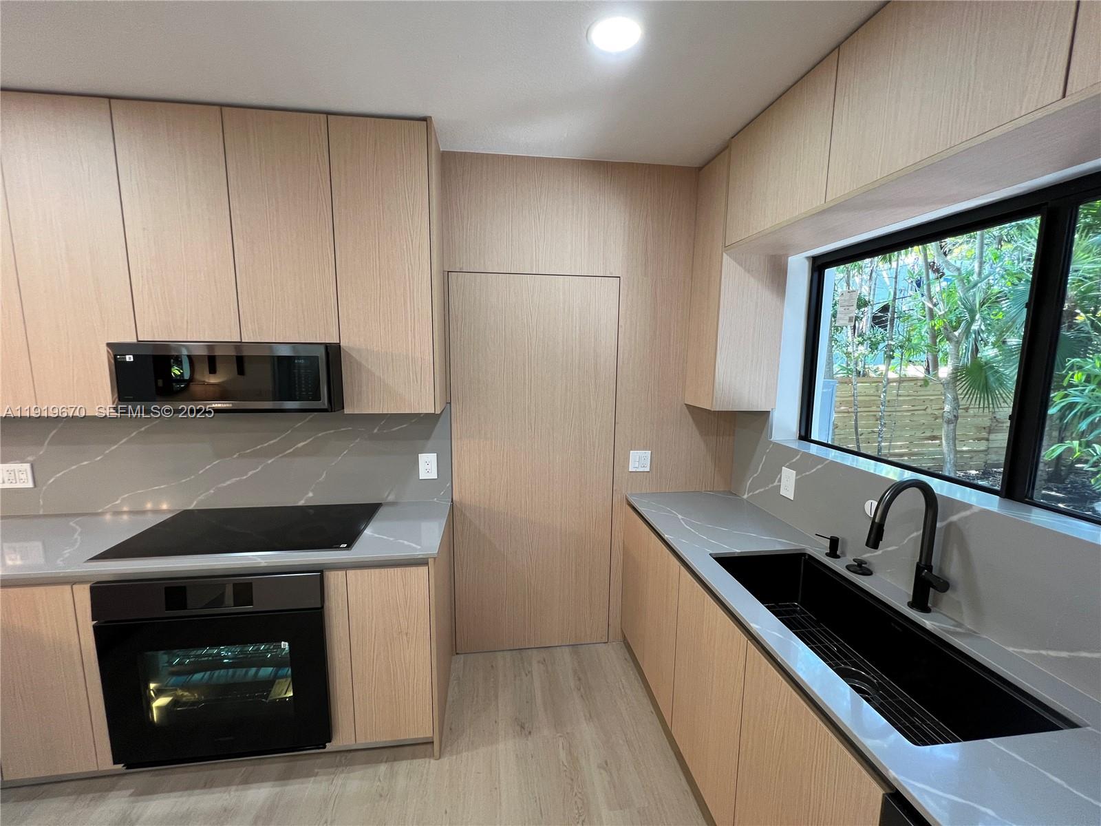 751 NE 80th St Miami, FL 33138