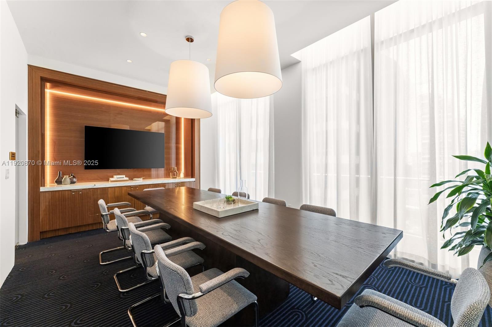 2678 Tigertail Ave #1504 Miami, FL 33133