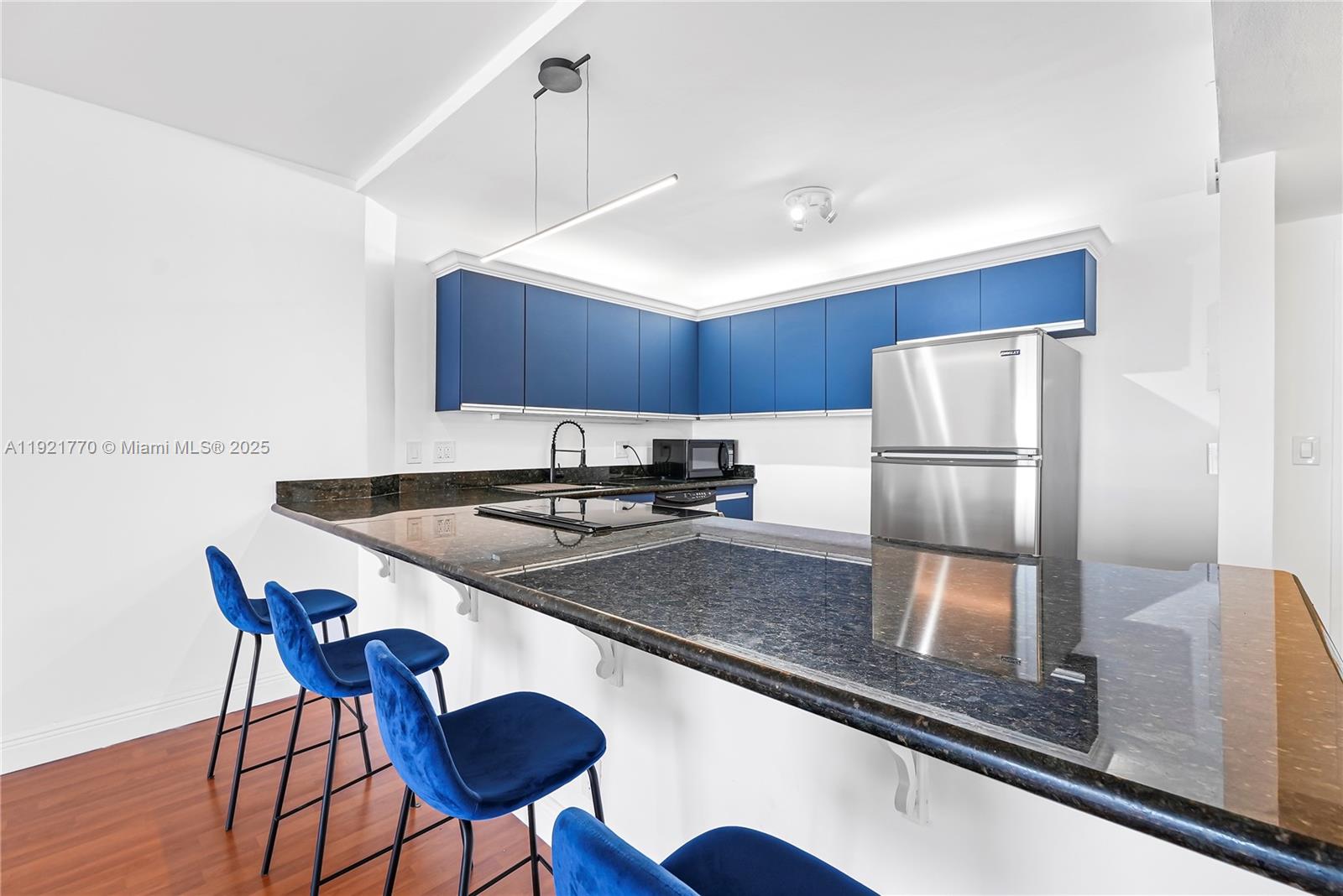 2500 Parkview Dr #1503