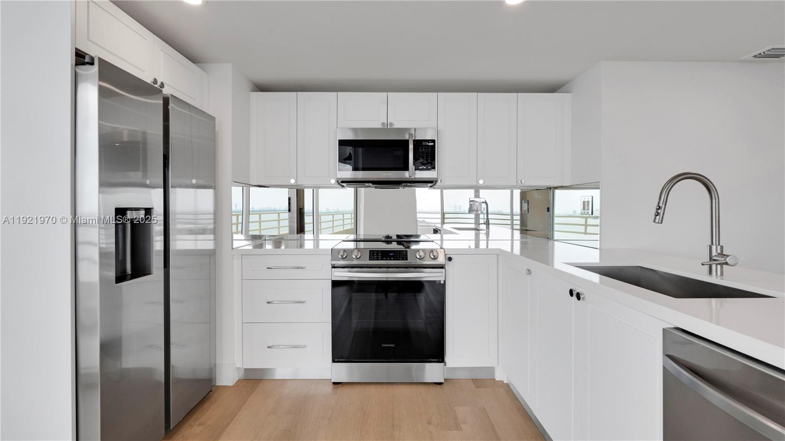 555 NE 34th St #901 Miami, FL 33137