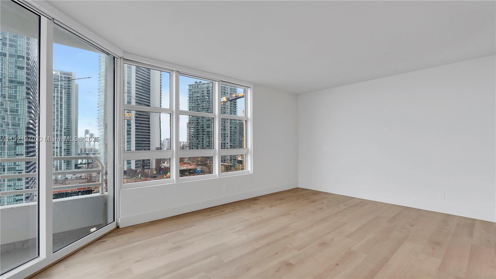 555 NE 34th St #901 Miami, FL 33137