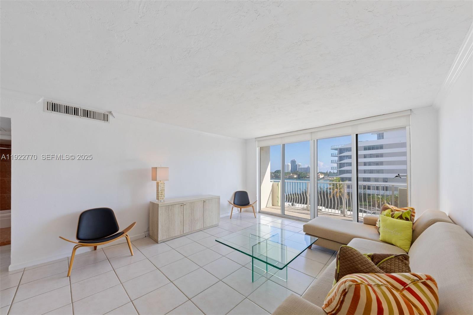 10350 W Bay Hbr Dr #5E Bay Harbor Islands, FL 33154