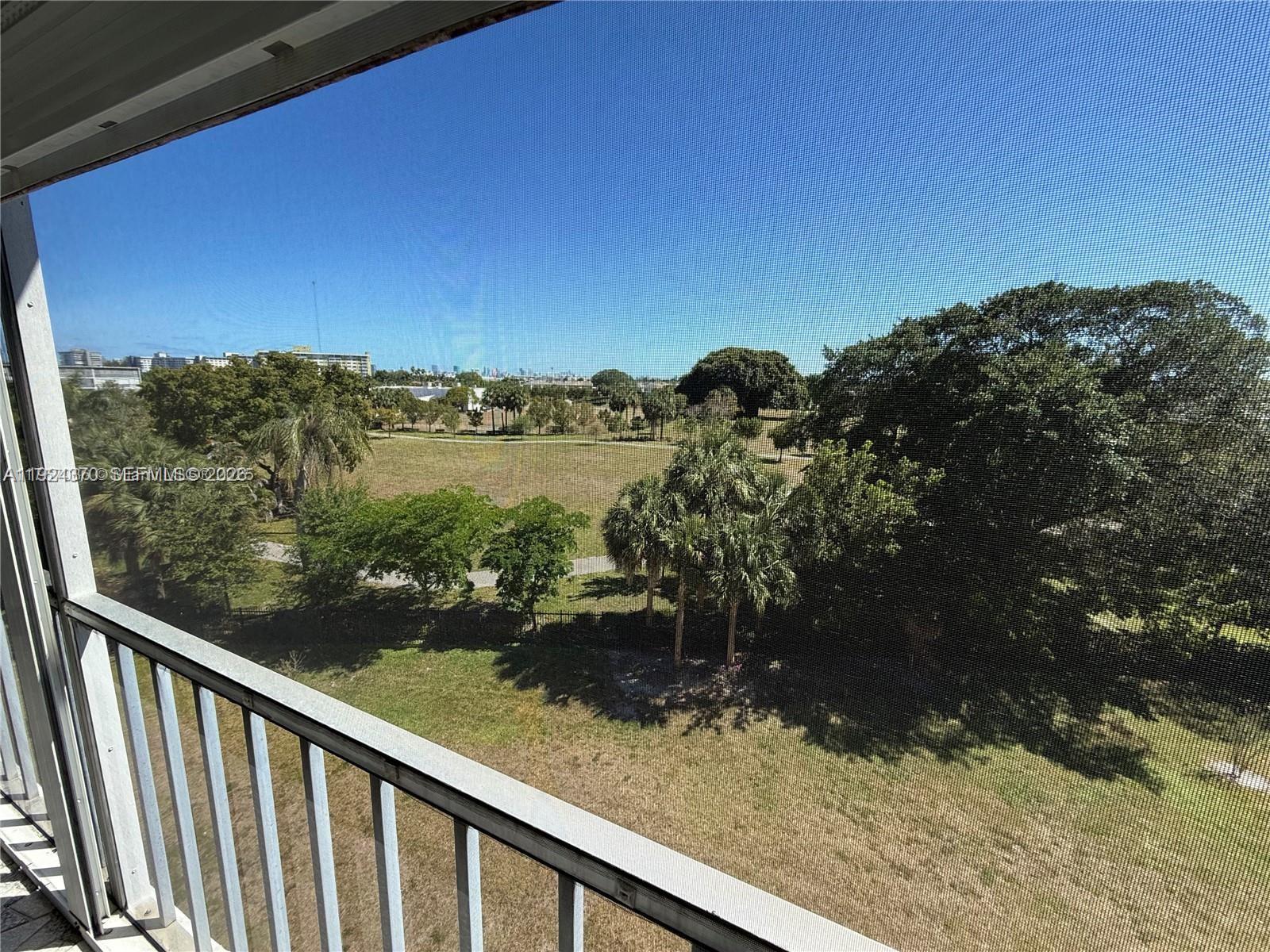 4800 Hillcrest Ln #511 Hollywood, FL 33021