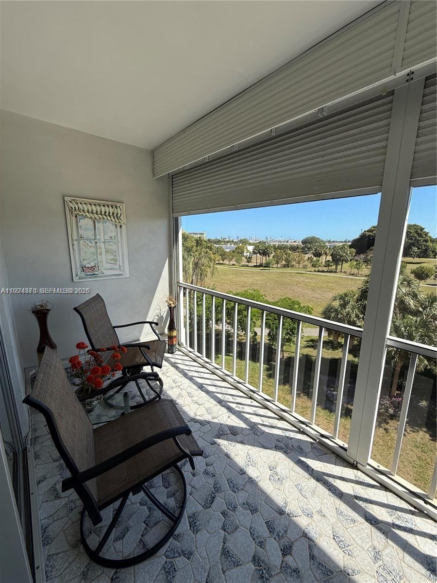 4800 Hillcrest Ln #511 Hollywood, FL 33021