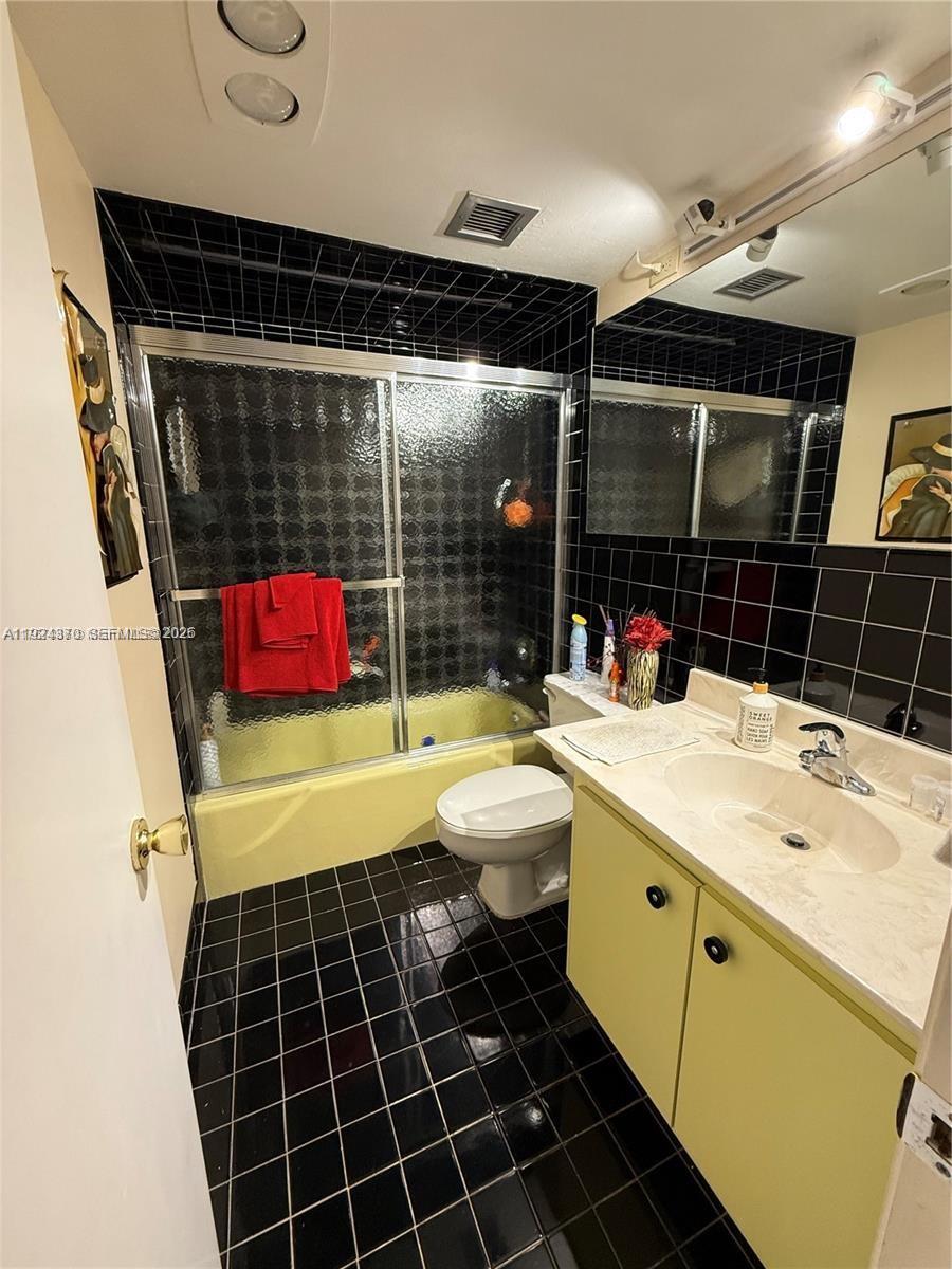 4800 Hillcrest Ln #511 Hollywood, FL 33021