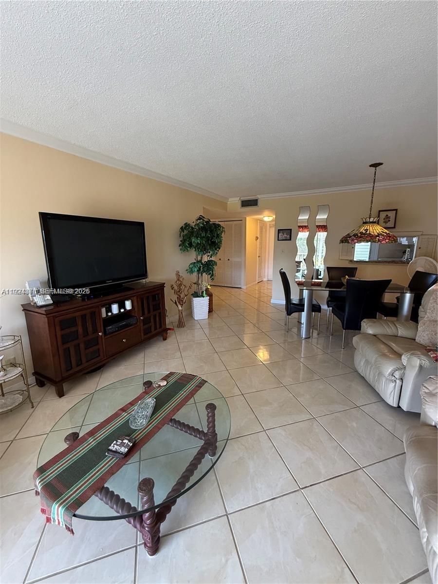 4800 Hillcrest Ln #511 Hollywood, FL 33021