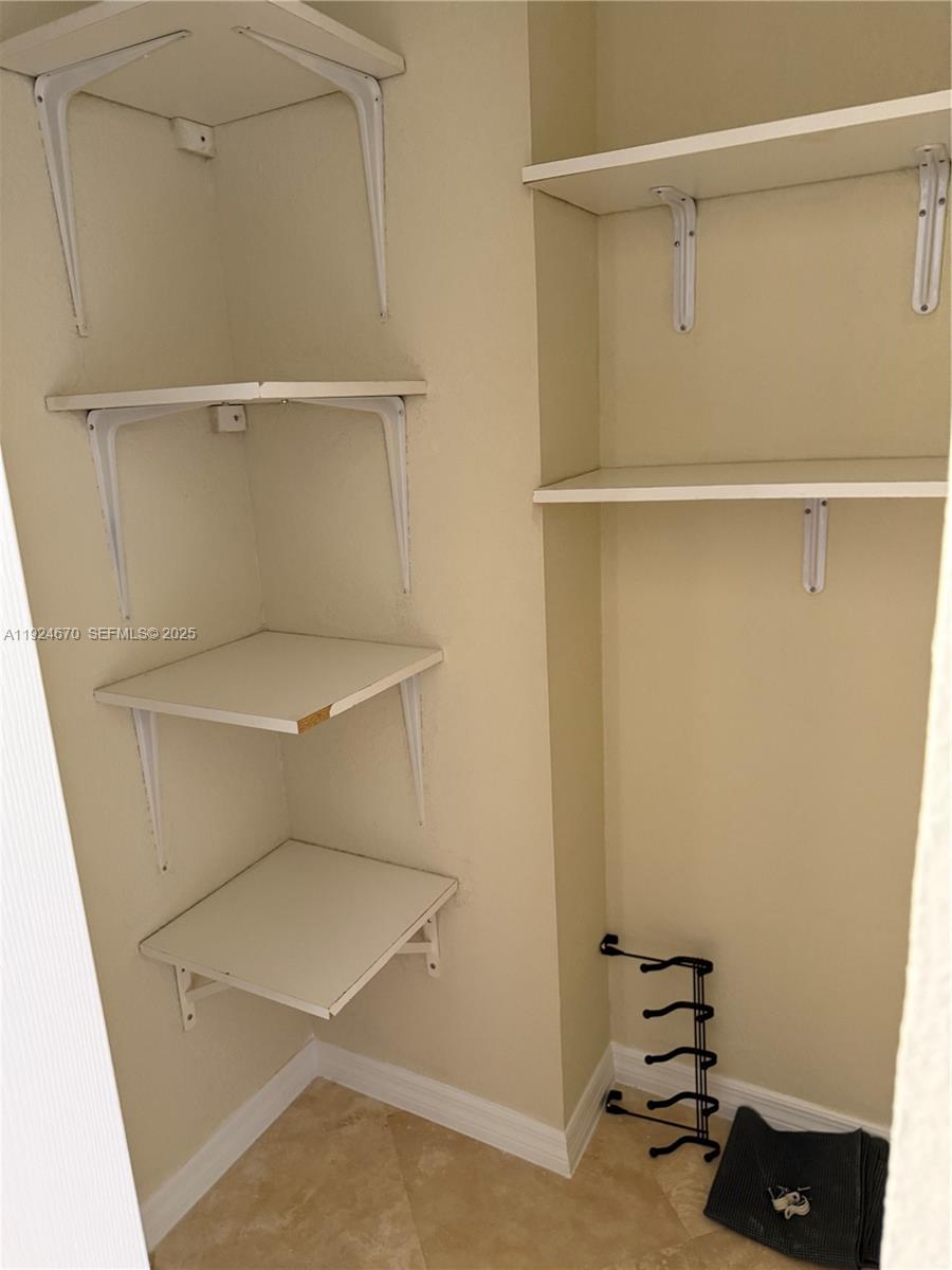 1950 S Ocean Dr #20E Hallandale Beach, FL 33009